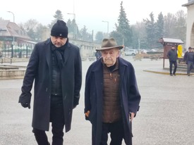 Bodrogi Gyula a könnyeivel küszködve érkezett Voith Ági temetésére Fotó: Indanext/OláhCsaba