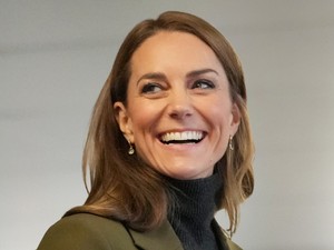 Katalin hercegné és Meghan Markle is erre a kiegészítőre esküszik, bármelyik őszi tettet pillanatok alatt feldobja 
