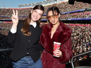 Palvin Barbara és Pedro Pascal is tarolt, ők tizenketten a Super Bowl legjobban öltözött sztárjai 2026-ban