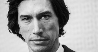 Hosszas nézegetés után sem ismertünk rá Adam Driverre az új filmjében