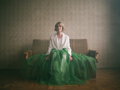 Mindent maga mögött hagy Lábas Viki a Margaret Island új klipjében