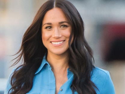 Meghan Markle 1 év után felvette ugyanazt a ruhát, és most sokkal jobban néz ki benne
