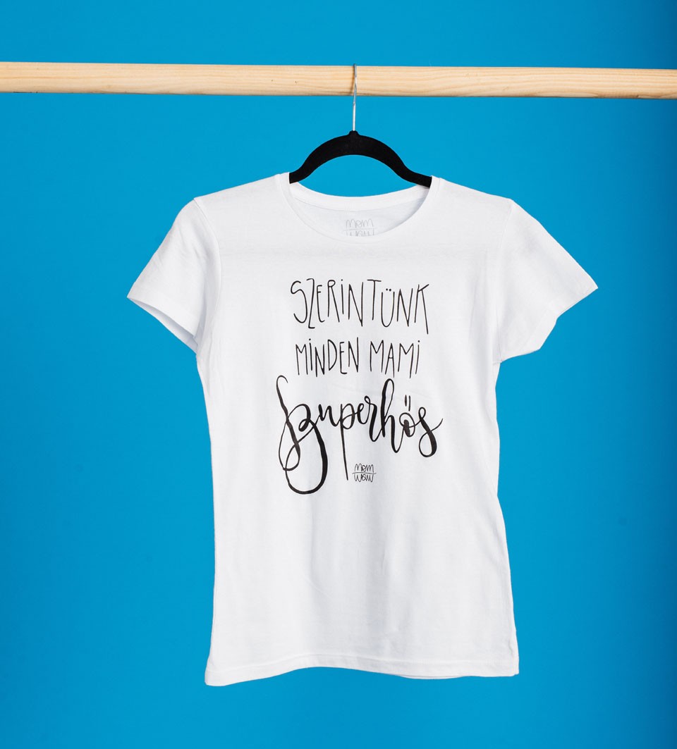 Póló WOWMOM 7490 Ft