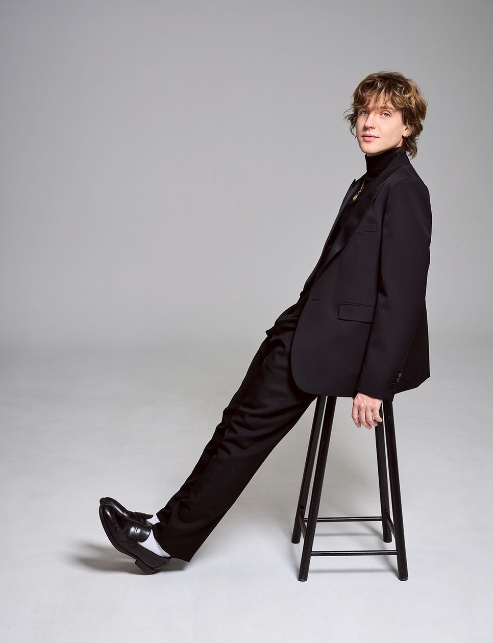 Pálmai Anna & Huszár Henrik digitális címlap – Ing DOLCE&GABANNA – Heaven, Nadrág és cipő ZARA