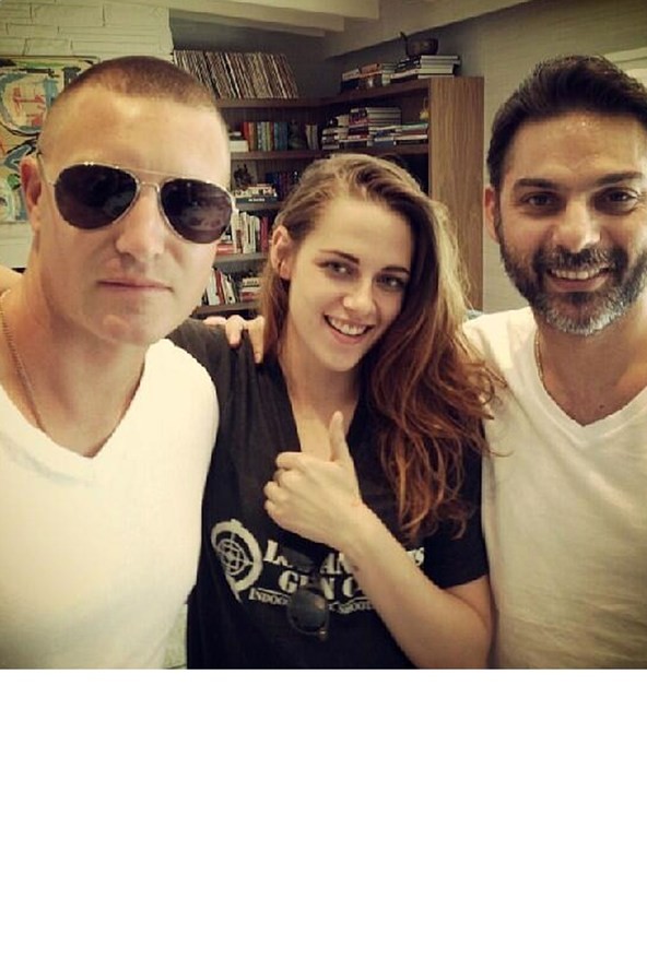 Ritka pillanatok egyike: Kristen Stewartot Instagramon látni! És még mosolyog is!