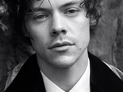 Nagyon féltékeny leszel erre a cuki malacra, ha meglátod Harry Styles új fotóit