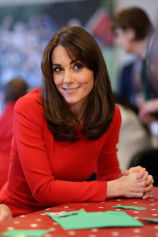 Kate Middleton piros ruha