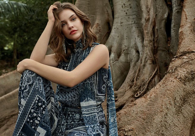 Palvin Barbara egy koreai márka kampányában