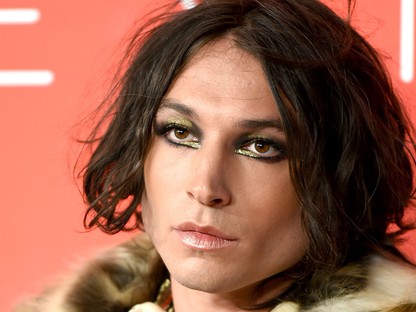 A Legendás lények sztárja újabb isteni sminkben a vörös szőnyegen