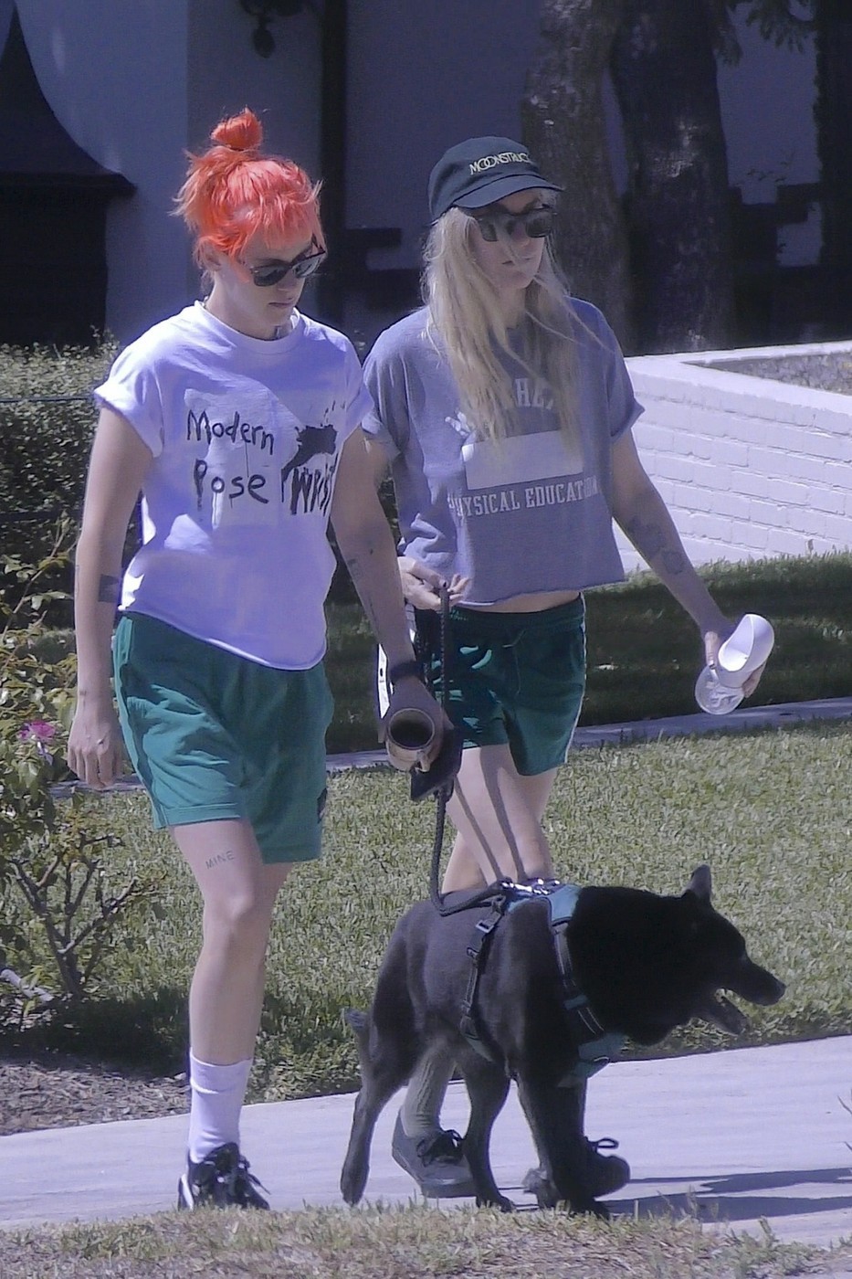 Kristen Stewart élénk rózsaszín hajszínre váltott