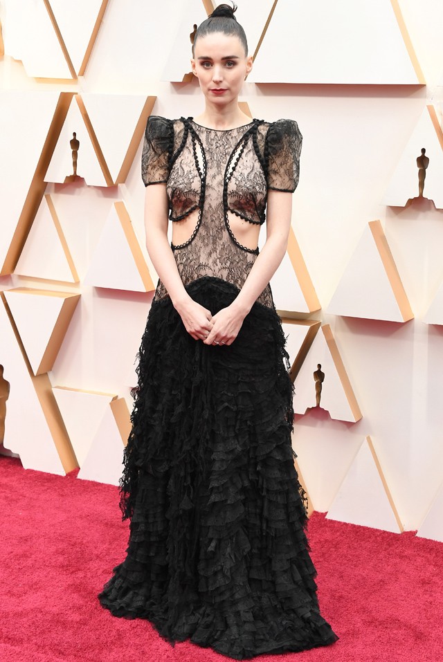 Rooney Mara egy Alexander McQueen ruhában 