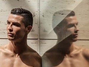 Cristiano Ronaldo teste olyan izmos, hogy tökéletesebbet rajzolni se lehetne!