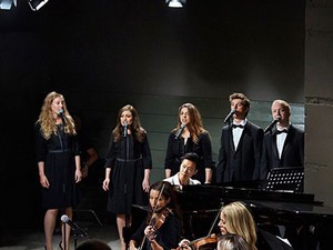 Egy korszak lezárult: A Burberry kreatív igazgatója nagyon stílusosan búcsúzik