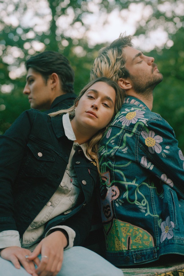 A Levi`s 6 fiatal magyar művésszel közösen alkotta meg hat egyedi trucker dzsekiből álló kapszulakollekcióját