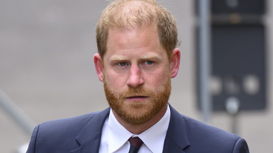 Harry herceg meg akarta változtatni a vezetéknevét