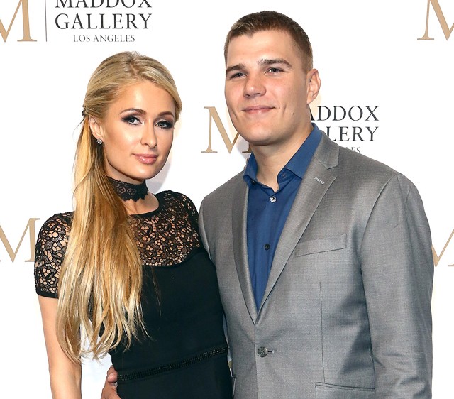 Paris Hilton és Chris Zylka