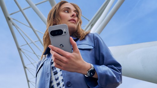 Kipróbáltuk a telefont, amire tömegével térnek át az eddigi iPhone-rajongók