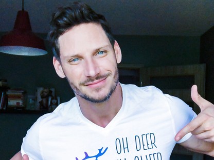 Egy szuper pólókollekció Pusztai Olivér tervezésében, amivel ráadásul jótékonykodsz is