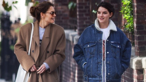 10 télikabát, aminél nem is találhatnál menőbbet 2024-ben: Katie Holmes és Suri Cruise már most a télre hangolnak minket