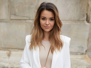 Kárpáti Rebeka szerelme a válltömés