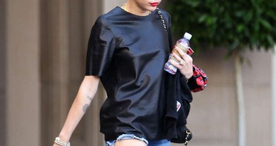 Miley Cyrus is az örök klasszikust választja