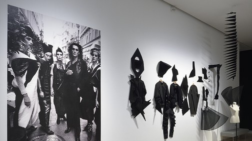 Külön műfajt teremtett - exkluzív interjú a Király Tamás-kiállítás kurátorával