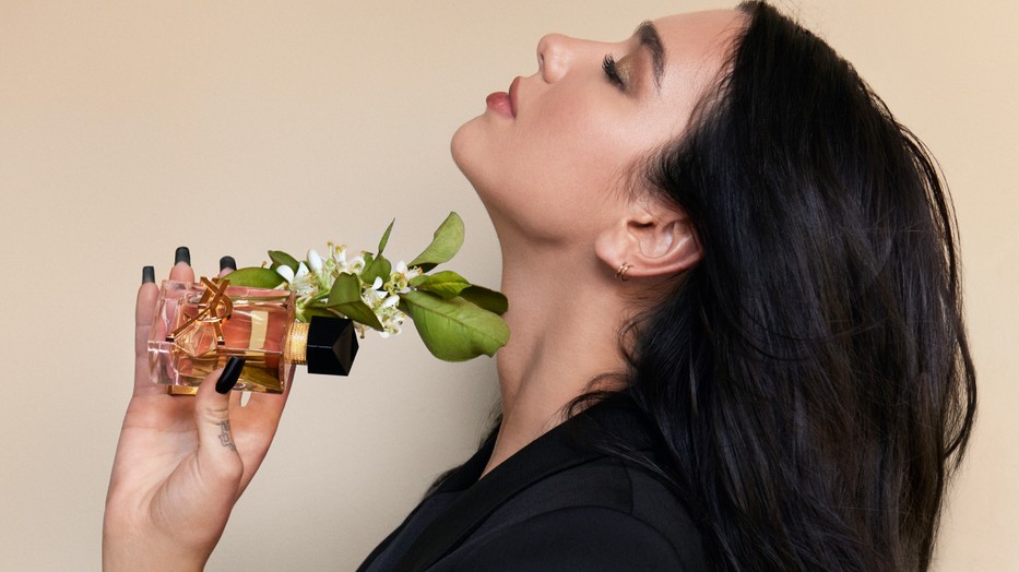 A YSL Beauty közönségkedvenc parfümjének arca, Dua Lipa is fellép a Sziget Fesztiválon. Kövesd velünk az eseményeket!