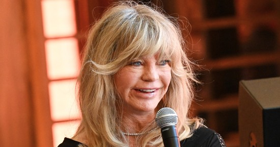 Goldie Hawn a vörös szőnyegen lopta el a showt, 80 évesen csak úgy sugárzik