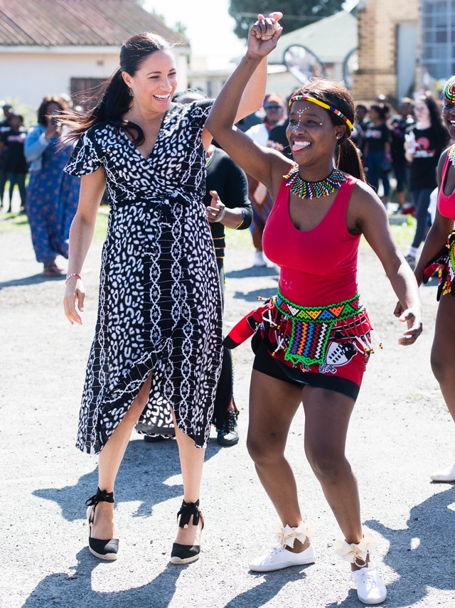 Meghan Markle Fokvárosban táncra perdült