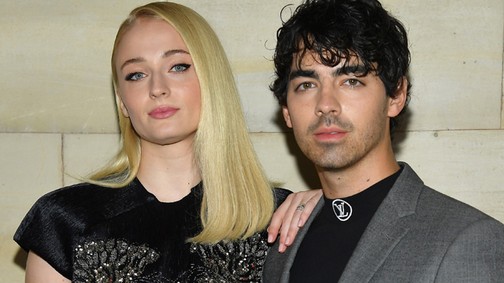 Egy nagyon ritka hálószoba fotót osztott meg Joe Jonas kedveséről