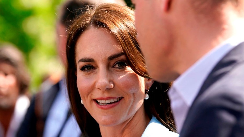 Katalin hercegnének a mélyen dekoltált darabok is jól állnak