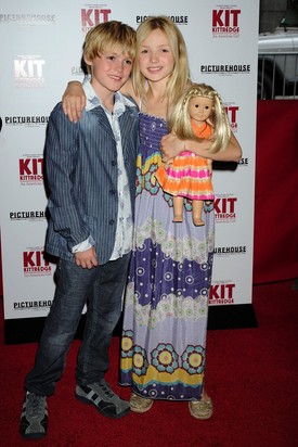 Ikertestvérével, Spencerrel.