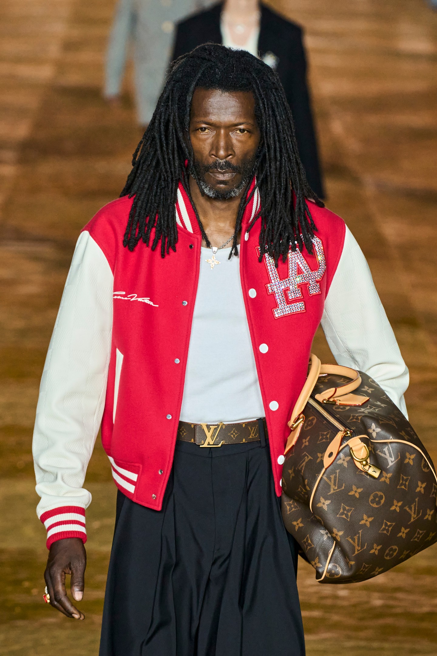 Louis Vuitton 2024 tavasz nyári férfi kollekció, melyet Pharell Williams jegyez