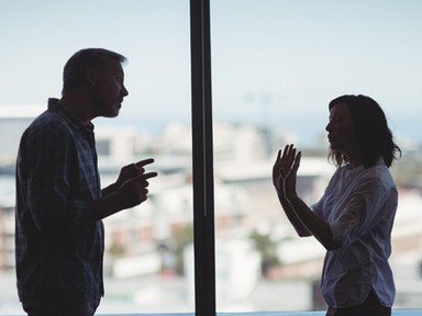A szó, amit sose lenne szabad kiejtened, ha a pároddal vitázol