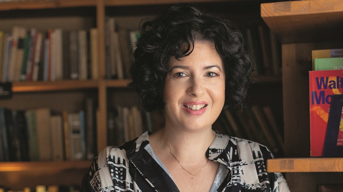 Szekeres Dóra fordulatos karrierutat járt be, irodalmi szerkesztőből lett szülő-csecsemő konzulens