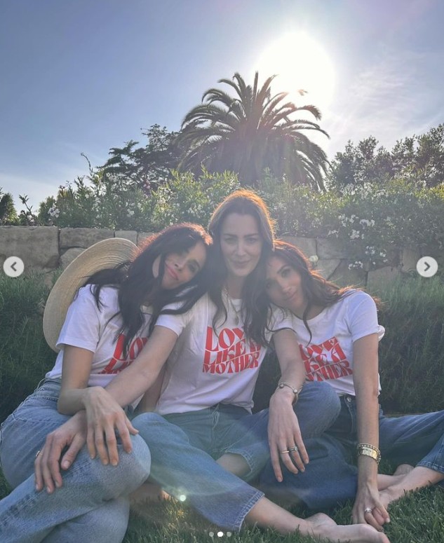 Abigail Spencer, Kelly McKee Zajfen és Meghan Markle