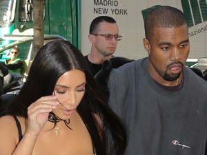 Kim Kardashian még mindig összetörtnek látszik a rablás után