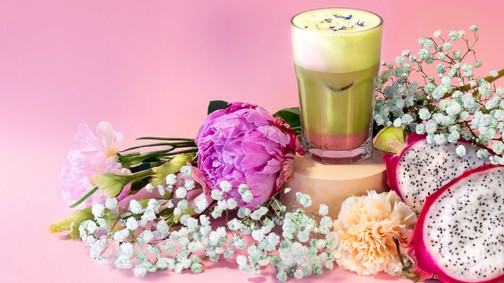 Zöld csoda a csészédben: ezért cseréli le mindenki a reggeli kávéját matchára