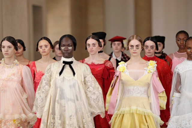 9 őrült, de vagány cucc a londoni divathétről