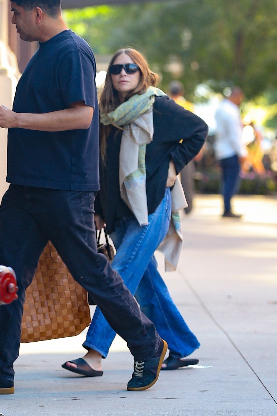 A meleg, vöröses tónusok nagyon jól állnak Ashley Olsen színésznőnek