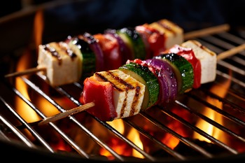 Szakértő magyarázza el, hogyan válassz grillsütőt, és hogyan teremts tökéletes kerti parti hangulatot