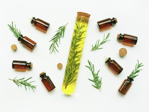 Hajnövesztés? Használj rozmaringolajat!