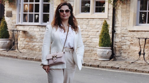 Kényelmes mégis elegáns ruha ötletek Tóth Csengétől