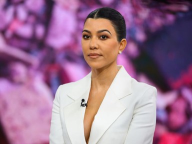 Várandósan is igent mondott a meztelenruhára: Kourtney Kardashian csak úgy tündököl