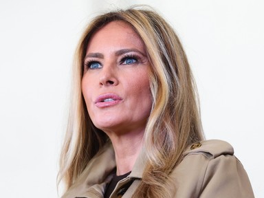 Melania Trump csak úgy vonzotta a tekinteteket, nem akármiben jelent meg Donald Trump felesége