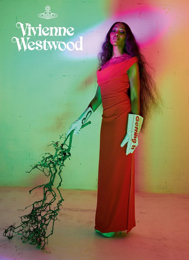 Naomi Campbell a Vivienne Westwood kampányban