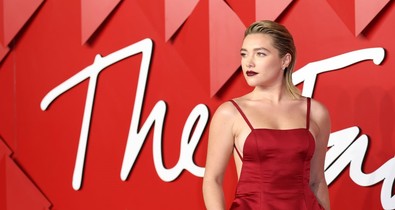 Florence Pugh nadrágban is verhetetlenül gyönyörű a vörös szőnyegen