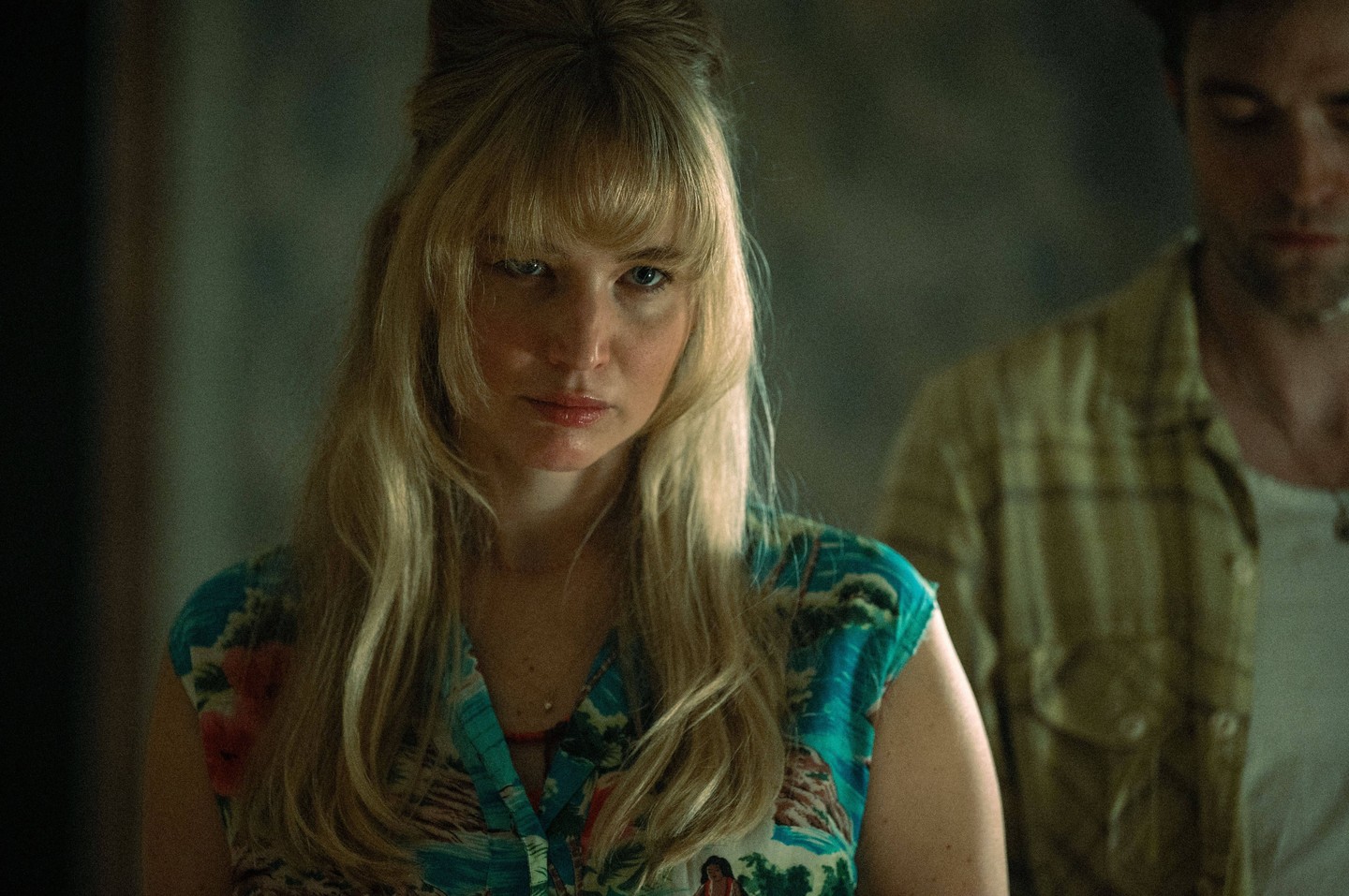 A Dögölj meg szerelmem című dráma komoly érdeklődést váltott ki (bemutatkozott a 2025-ös Cannes-fesztivál versenyprogramjában), és több kritikai elismerést kapott, például Golden Globe-jelölést Jennifer Lawrence-nek a legjobb drámai női alakítás kategóriában. Azonban Oscar-jelölések terén alulmaradt. 