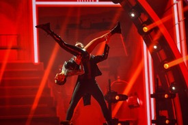 Nem csoda, hogy simán bevállalják a látványos emeléseket, hiszen maximálisan megbíznak egymásban. 