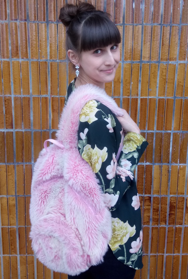 Gardróbnaplónk eheti vendége Szabó Nóra, a Ciróka Bábszínház rendezőasszisztense!